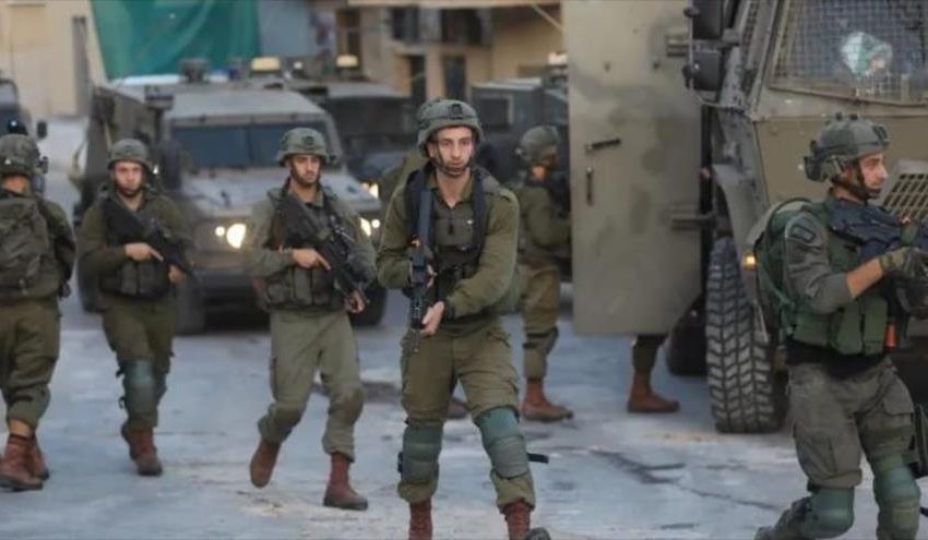  PALESTINA : Soldados israelíes disparan en la cabeza a un menor palestino