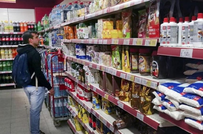  Según Indec, mejora el consumo en los supermercados y cae en los centros mayoristas