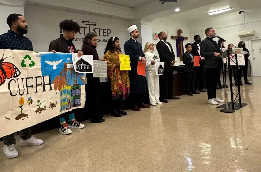  100 líderes religiosos de NY piden compasión a la gobernadora Hochul para detener el “calvario” de los desalojos inmobiliarios