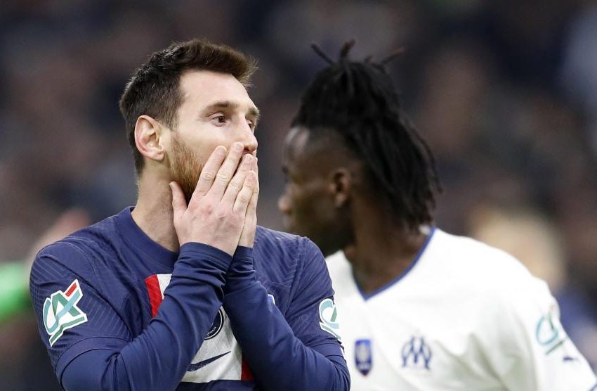  Messi sufrió una lesión y es duda para los octavos de Champions League frente al Bayern Munich