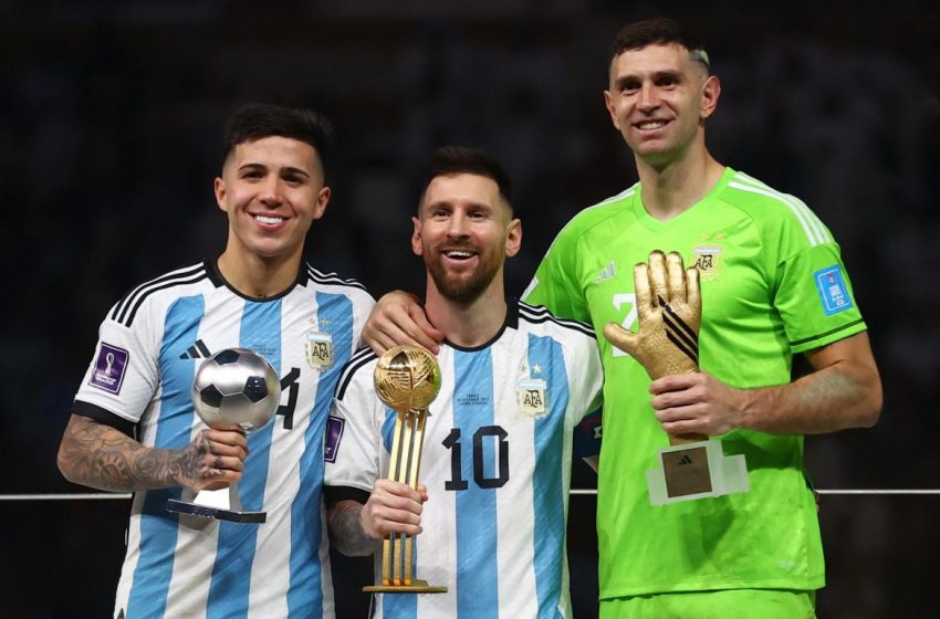  Messi, Enzo Fernández y “Dibu” Martínez: los tres argentinos candidatos al equipo ideal de la FIFA