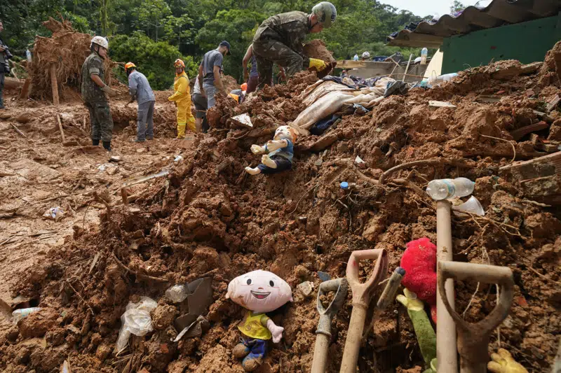  Inundaciones en Brasil dejan a sobrevivientes de cortes luchando por suministros