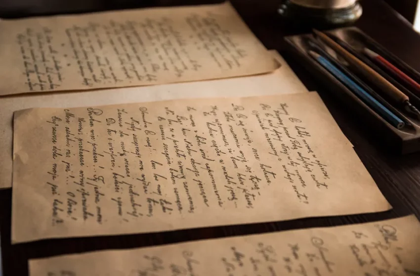  Devuelven a familia cartas de amor de la Segunda Guerra Mundial halladas tras la restauración de una casa de NY