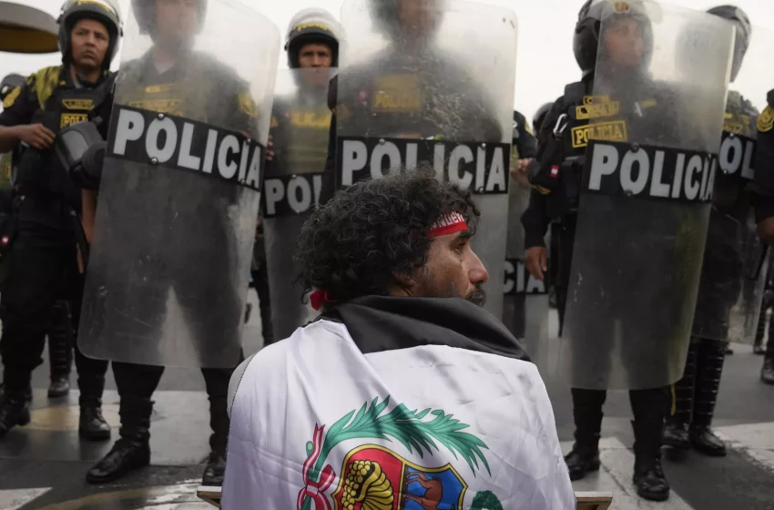  Perú extiende por 30 días el estado de emergencia en Lima, Callao y varias carreteras