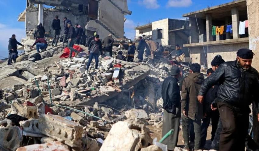  ‘Sirios quedan olvidados, mientras llegan ayudas a Turquía tras sismo’