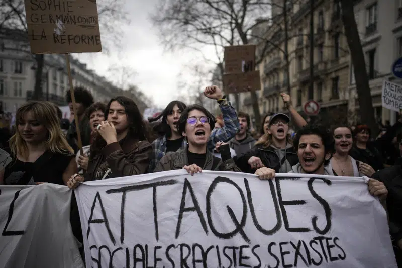  En la Francia de Macron, calles y campos bullen de protestas