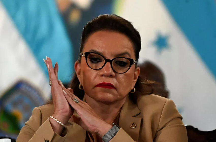  La presidenta hondureña denuncia actos hostiles cometidos en nombre de la democracia