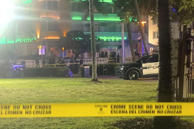  1 muerto, 1 herido en tiroteo durante vacaciones de primavera en Miami Beach