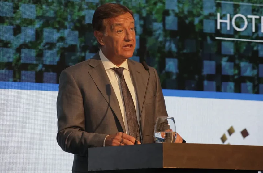  El gobernador Suarez anunció la creación de una empresa estatal para atraer inversiones mineras