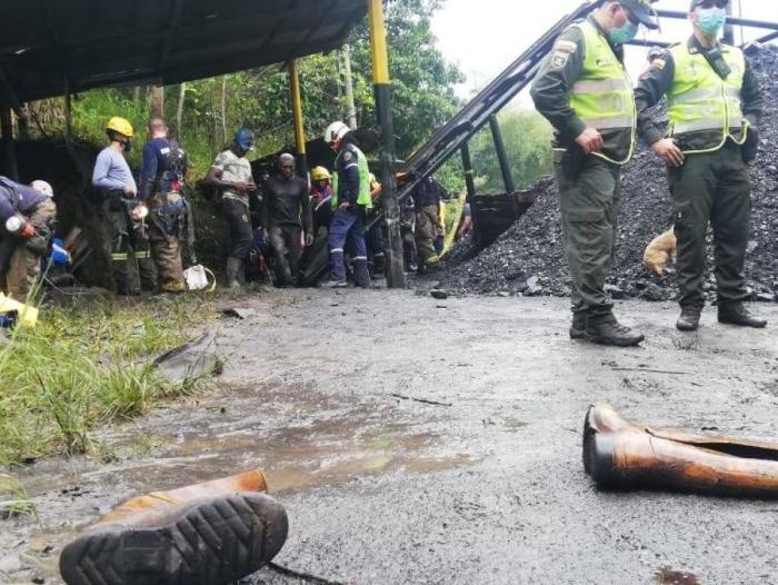  Reportan una explosión en tres minas de carbón en Sutatausa, Colombia