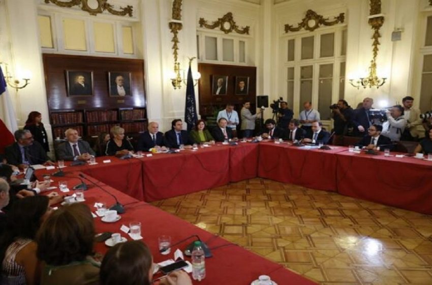 Chile: Cámara de Diputados rechaza prometida reforma tributaria del presidente Boric