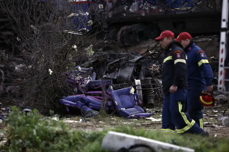  Grecia: Víctimas del accidente devueltas a sus familias en ataúdes cerrados