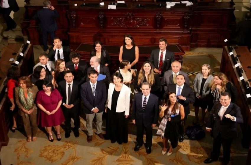  Nombrado el comité de expertos para iniciar el nuevo proceso constituyente en Chile