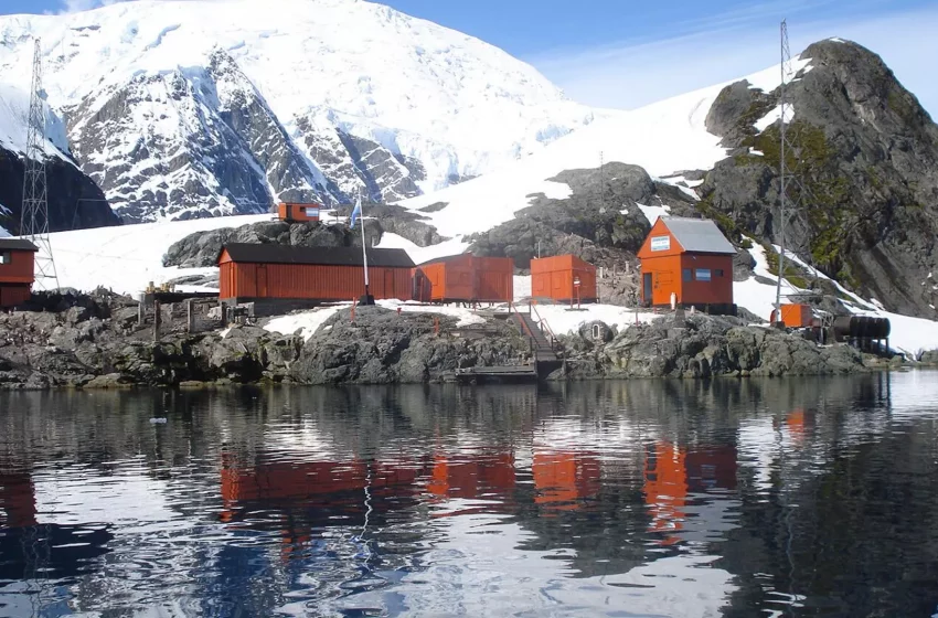  La base antártica argentina Brown, un destino turístico muy visitado