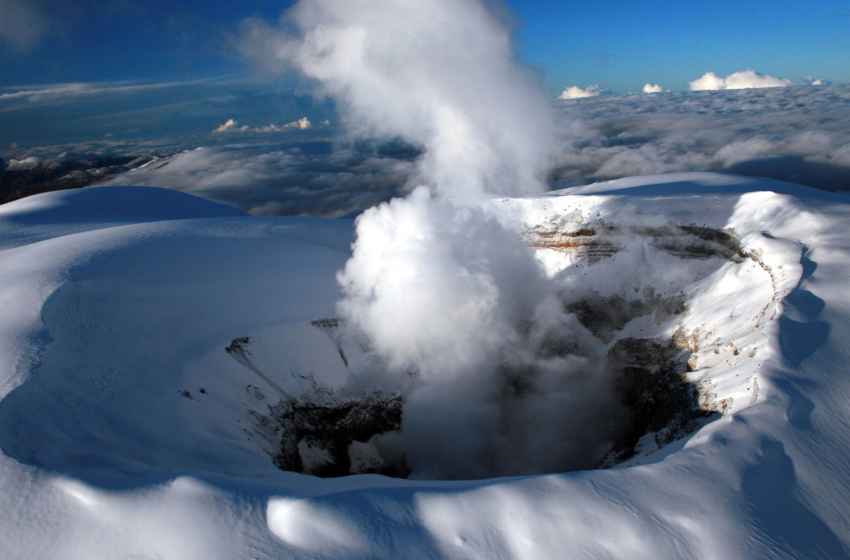  Declaran “calamidad pública” en Colombia por probable erupción del volcán Nevado del Ruiz