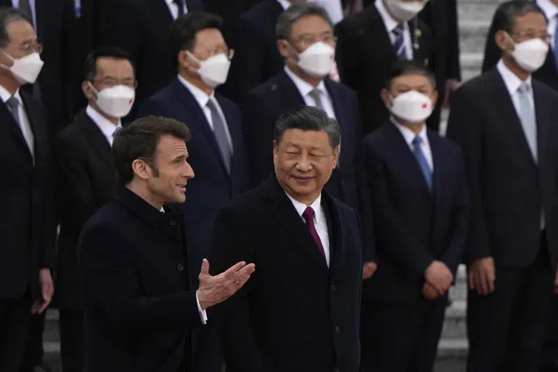  Presidente chino Xi llama a conversaciones de paz en Ucrania