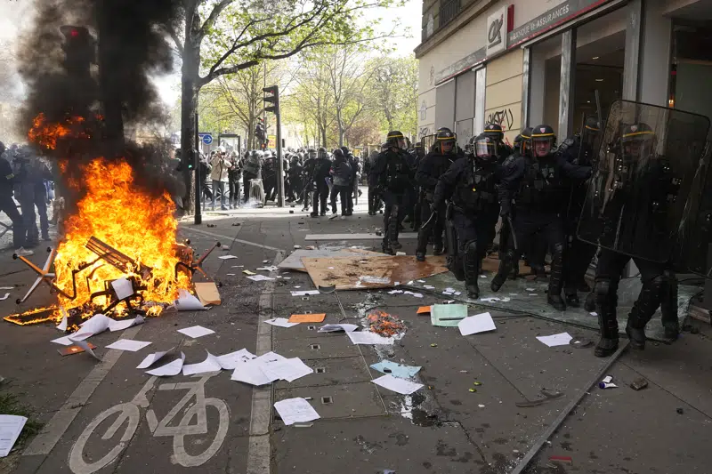  Las protestas vuelven a golpear a Francia a medida que disminuye el número de delanteros