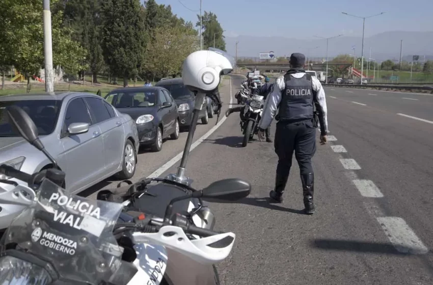  Semana Santa 2023 en Mendoza: realizan operativos policiales para evitar accidentes