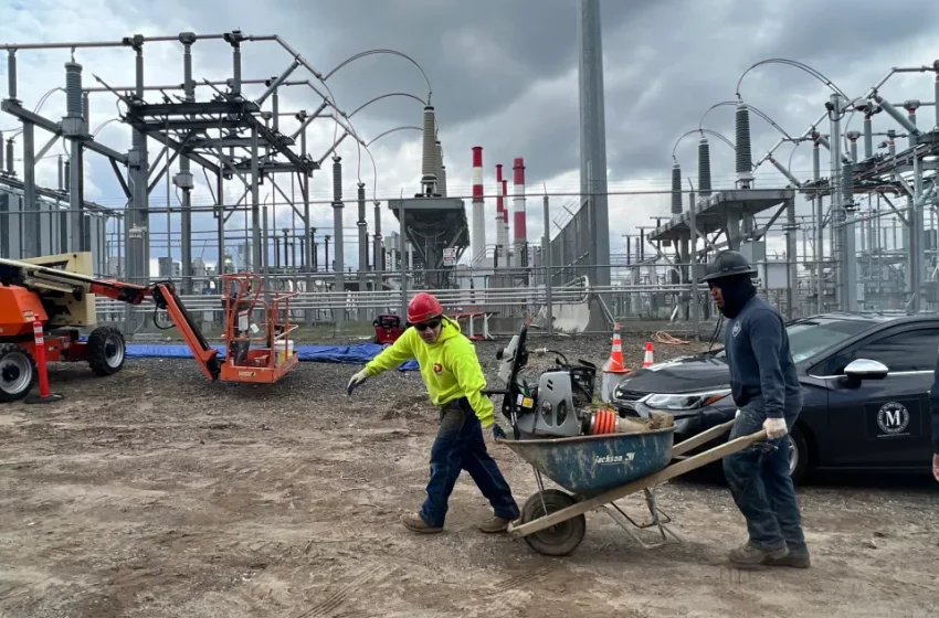  Estrenan planta de energías limpias en Queens, pero vecinos temen alza en facturas de luz