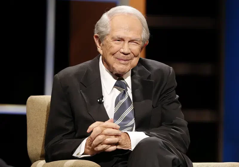  Pat Robertson unió a los cristianos evangélicos y los empujó a la política conservadora