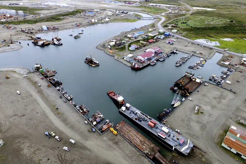  Cruising to Nome: el primer puerto de aguas profundas de EE. UU. para el Ártico en albergar cruceros, militares