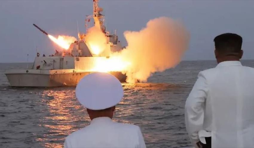  Líder norcoreano revisa lanzamiento de misiles de crucero
