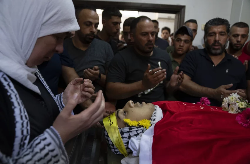  Adolescente palestino muere tras recibir un disparo de tropas israelíes en Cisjordania la semana pasada