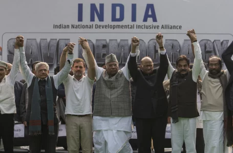 La alianza opositora que pretendía derrocar a Modi parece resquebrajarse justo antes de las elecciones en India