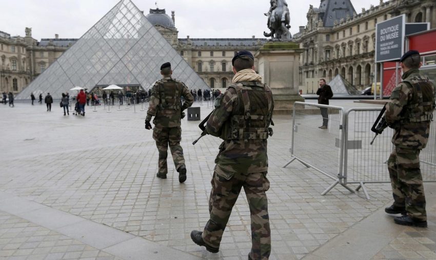  Francia eleva el nivel de amenaza terrorista al máximo tras el ataque en Moscú