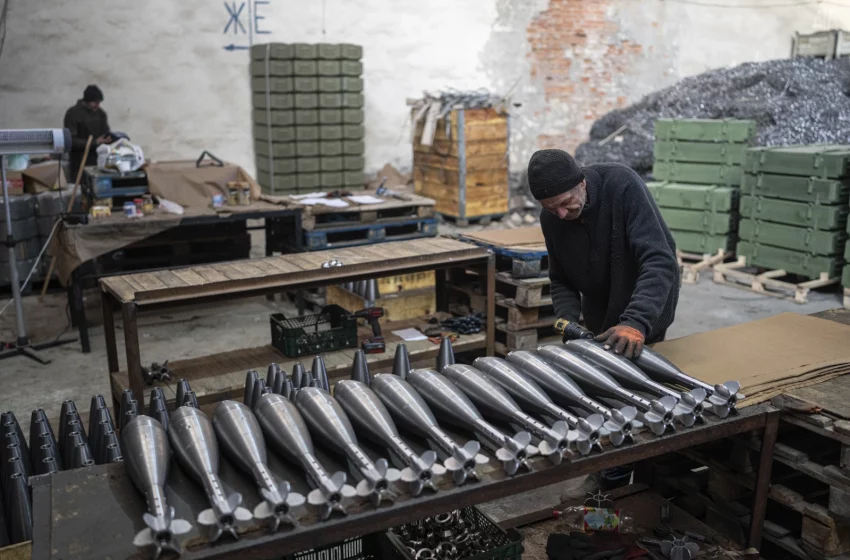  Ucrania aumenta el gasto en armas caseras para ayudar a repeler a Rusia