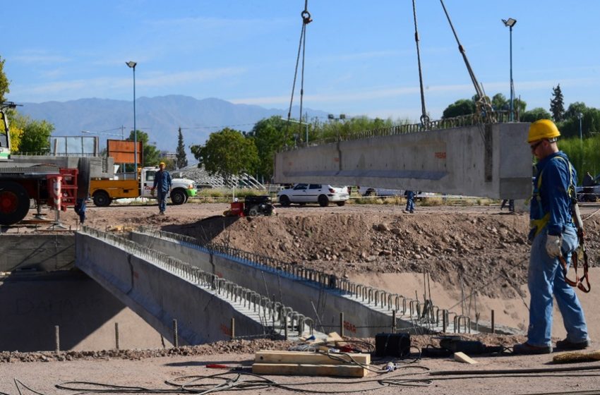  Se iniciaron las obras de uno de los puentes que conectarán Godoy Cruz y Guaymallén en las inmediaciones del Tomba