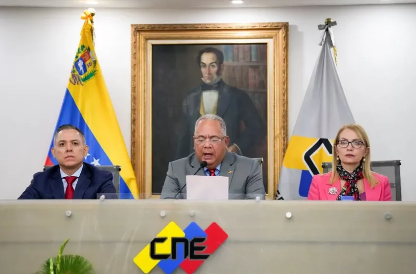  Chavismo anuncia que observadores electorales de la UE viajan a Venezuela