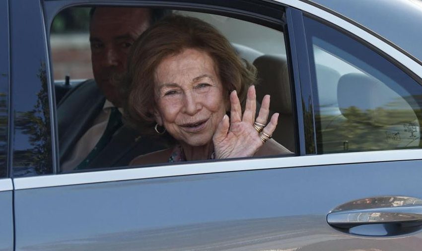  La reina Sofía recibe el alta médica tras pasar cuatro días hospitalizada