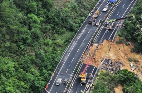 El colapso de una carretera en la provincia de Guangdong, en el sur de China, deja al menos 24 muertos