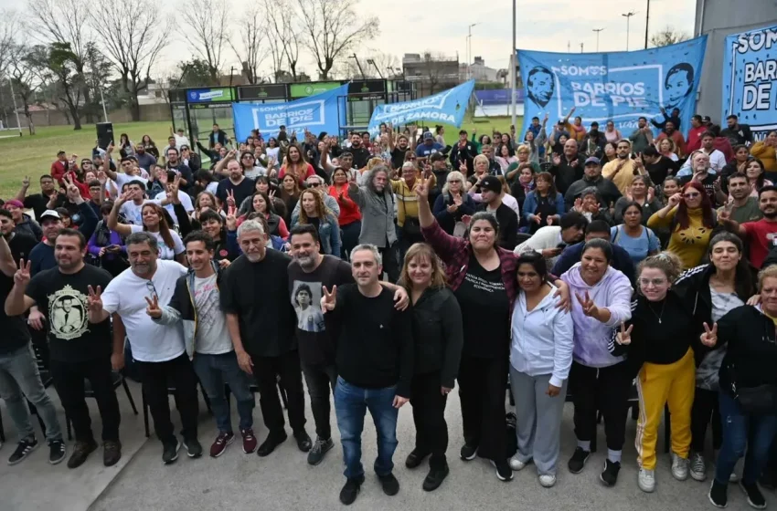  Barrios de Pie organizó un acto de respaldo a Axel Kicillof frente a los “ataques” de Javier Milei