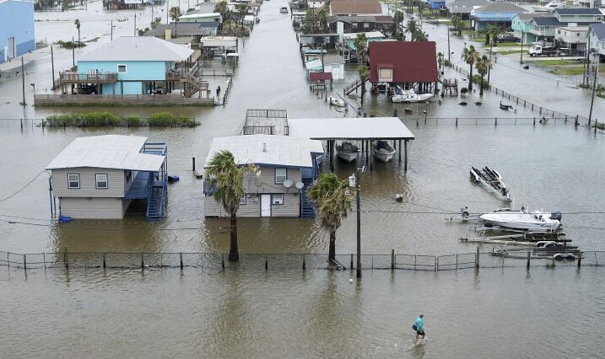  Altas temperaturas, inundaciones y otro posible sistema tropical amenazan a EEUU