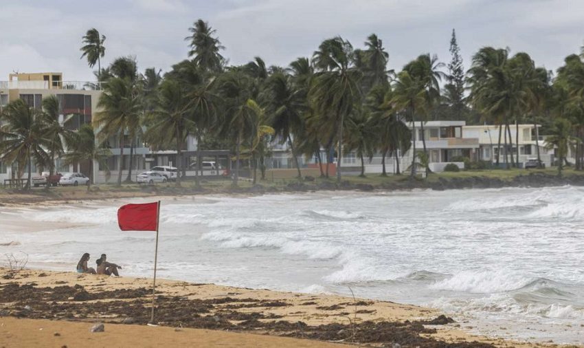  Biden declara a Puerto Rico en emergencia ante el impacto de ciclón Ernesto