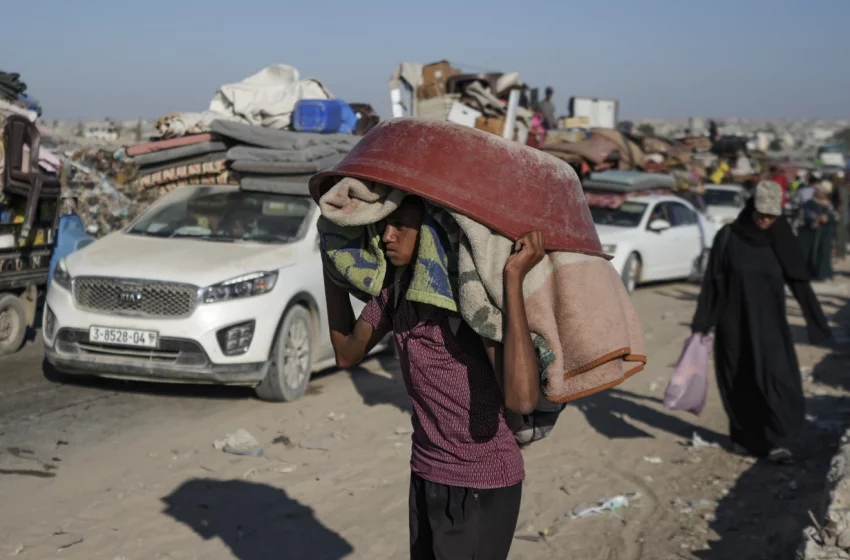  Un ataque aéreo israelí contra una escuela de Gaza mata al menos a 80 personas,