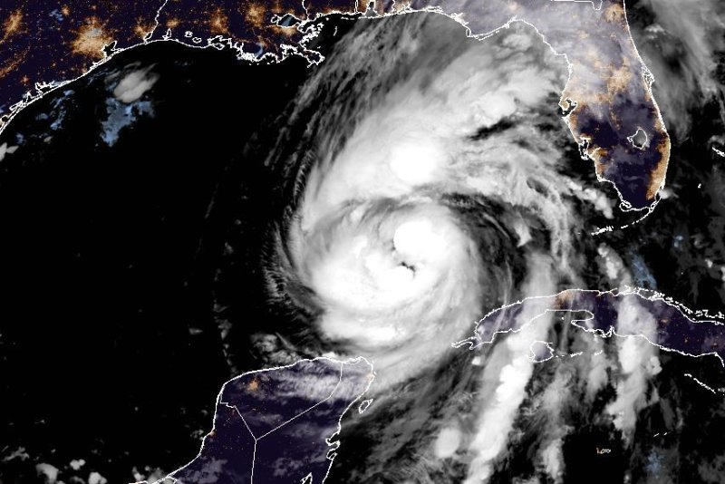  Florida se prepara para un posible huracán, de categoría 4, que tocará tierra en el huracán Helene