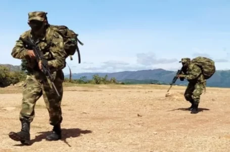 Ocho militares mueren en accidente de helicóptero en Colombia