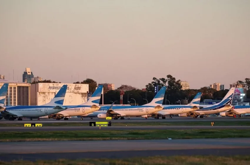  Vuelos cancelados: cómo afecta a Mendoza el salvaje paro del gremio de pilotos de Aerolíneas Argentinas