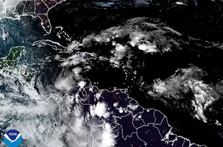 Cuba: Occidente se prepara para nueva tormenta y oriente continúa con evacuados