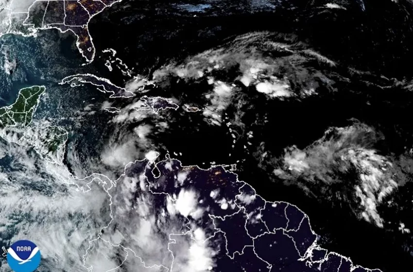  Cuba: Occidente se prepara para nueva tormenta y oriente continúa con evacuados