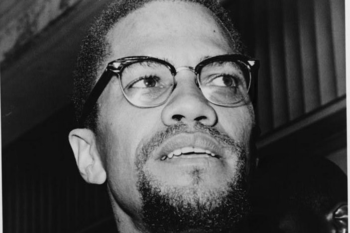  La familia de Malcolm X presenta una demanda de 100 millones de dólares alegando conspiración para asesinar