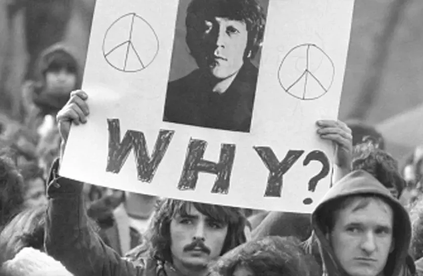  El asesinato de John Lennon: ¿conspiración, locura o venganza?