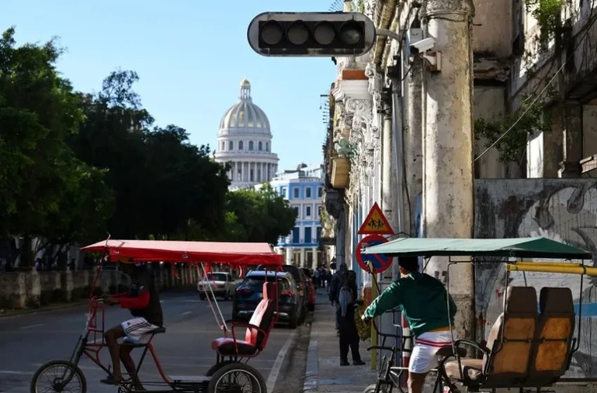  Régimen cubano usa la emigración como arma para frenar el descontento e ingresar divisas