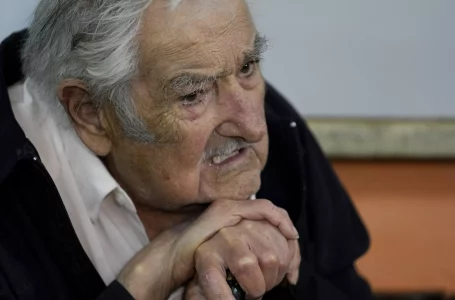 El expresidente uruguayo Mujica será operado por su cuadro oncológico