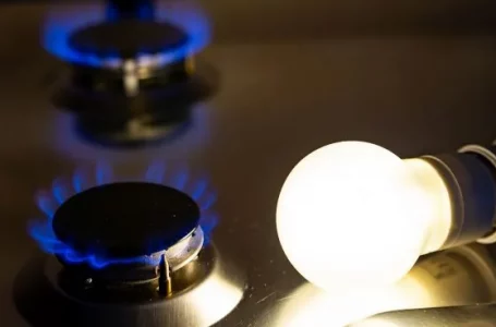 El año empieza con aumentos: el Gobierno autorizó subas en luz y gas