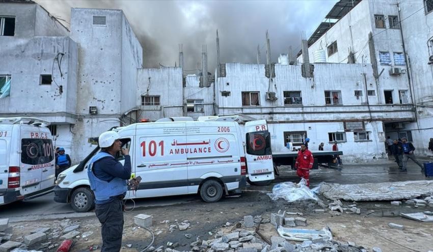  Ataque israelí provoca incendio en hospital de Gaza y paraliza UCI